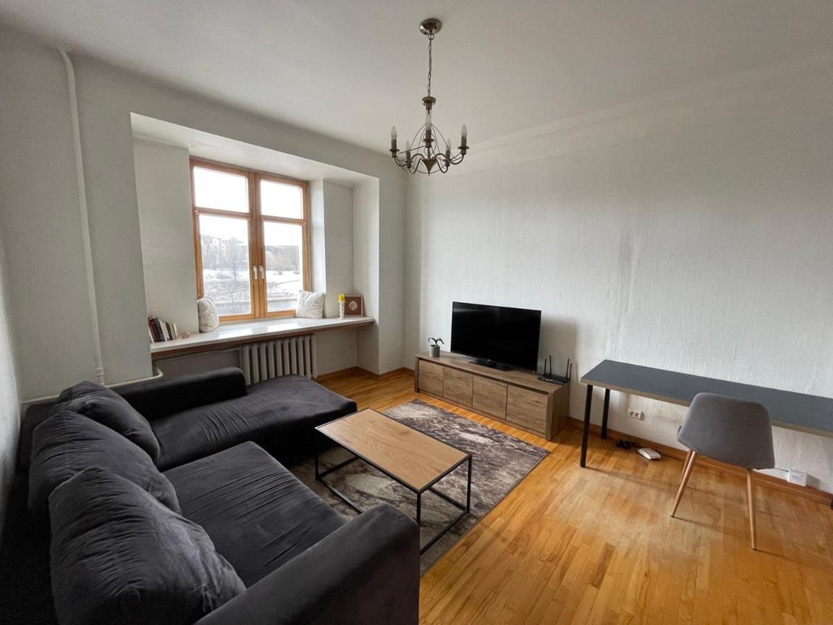 A Cozy Apartment With A Wonderful View Of The River In The Old Town Of VNO Eksteriør bilde